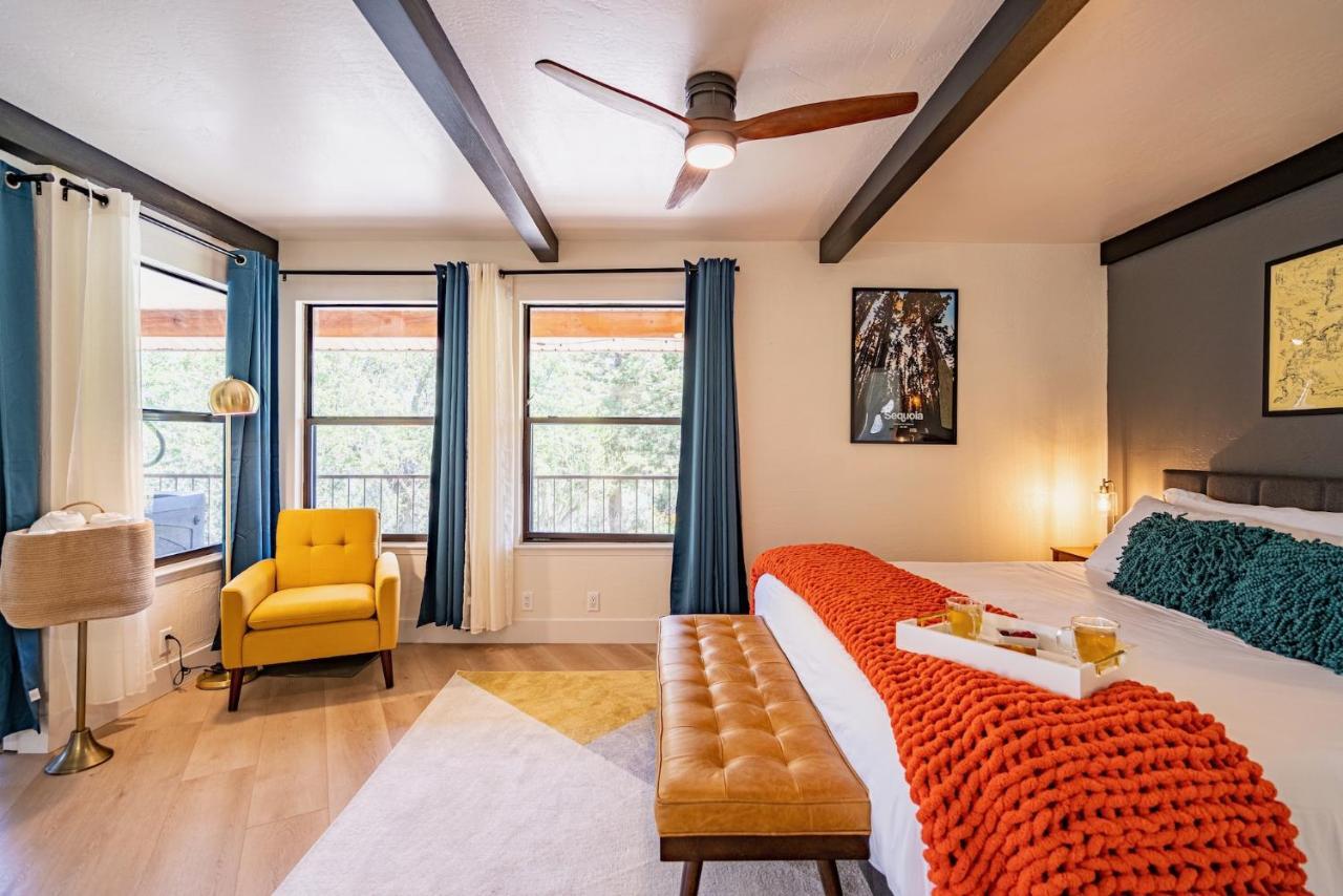 Secluded Mtn Top Family Haven W/Views Spa & Arcade Три-Риверс Экстерьер фото