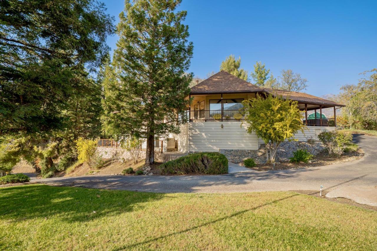 Secluded Mtn Top Family Haven W/Views Spa & Arcade Три-Риверс Экстерьер фото