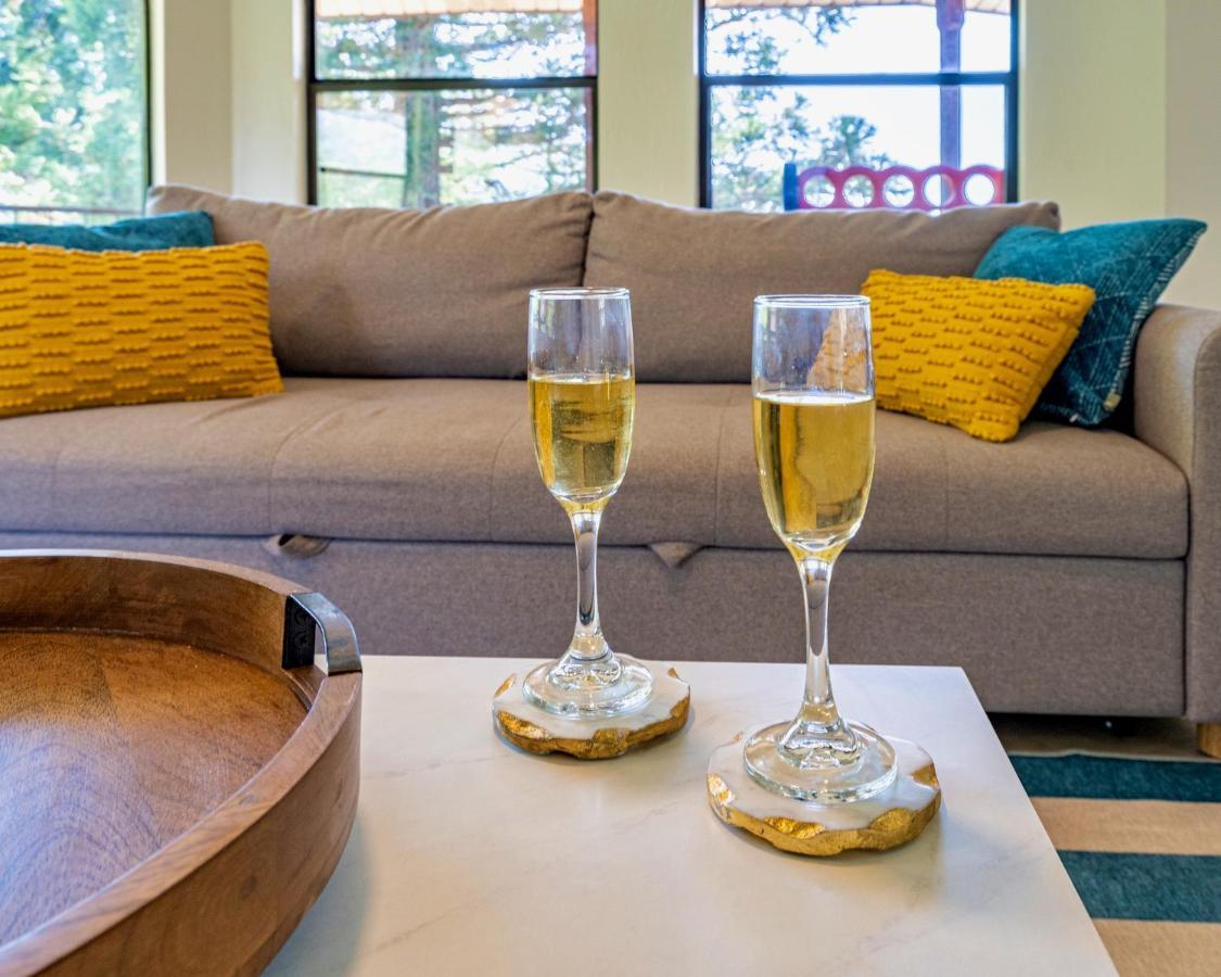 Secluded Mtn Top Family Haven W/Views Spa & Arcade Три-Риверс Экстерьер фото