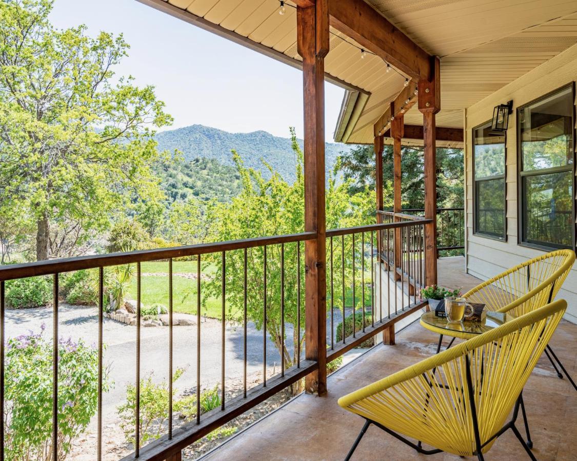 Secluded Mtn Top Family Haven W/Views Spa & Arcade Три-Риверс Экстерьер фото