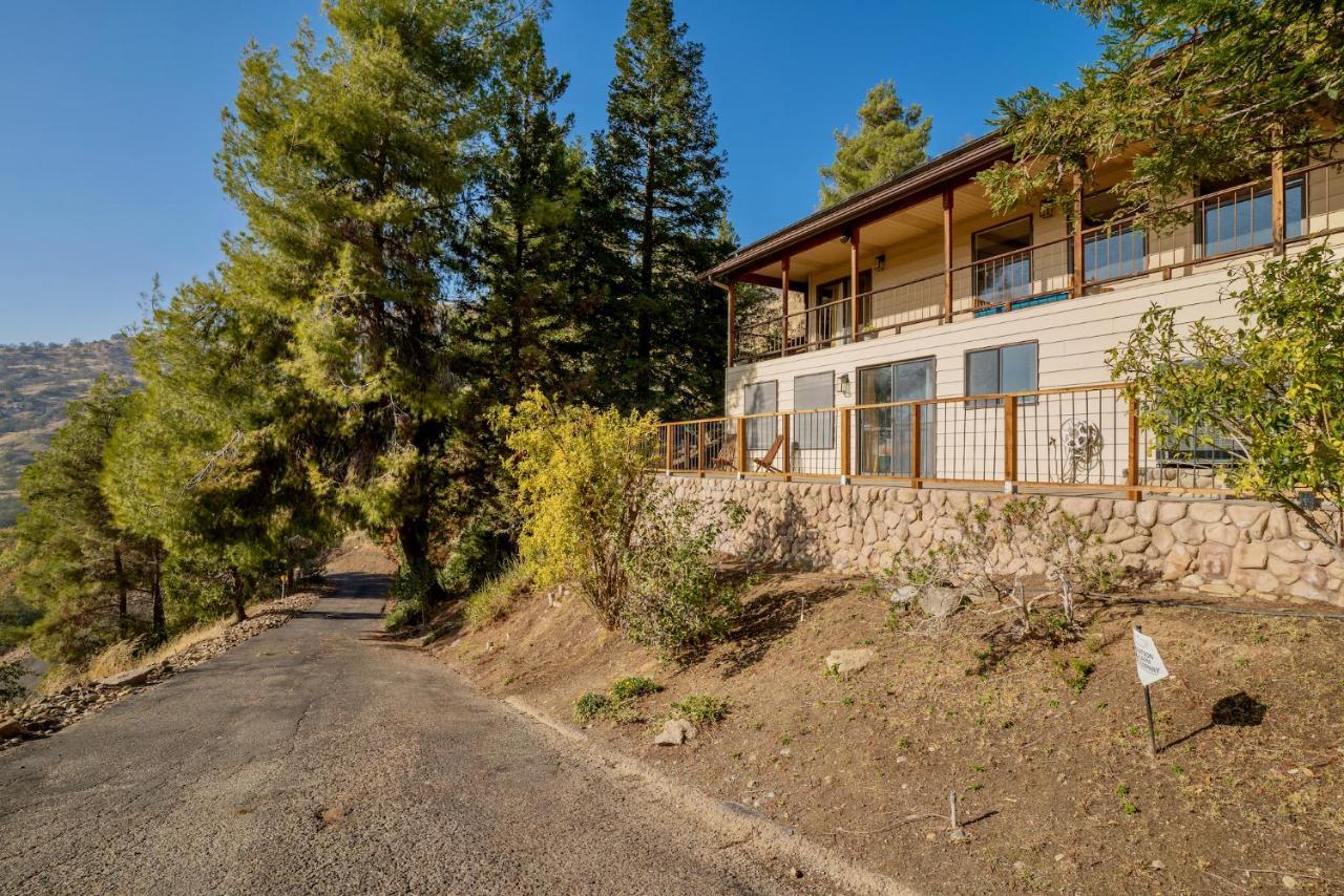 Secluded Mtn Top Family Haven W/Views Spa & Arcade Три-Риверс Экстерьер фото